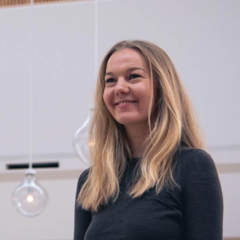 Sara Klinge, Happy42